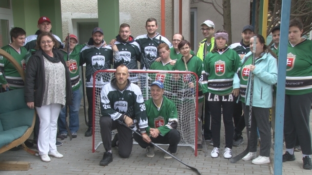 Hokejbalisti v Zelenom dome