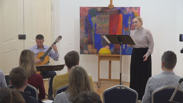 Soprán a gitara rozozvučali Záhorskú galériu 